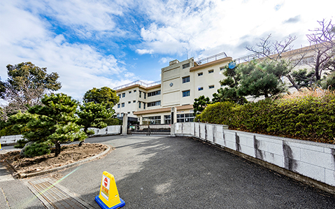 平塚市立花水小学校